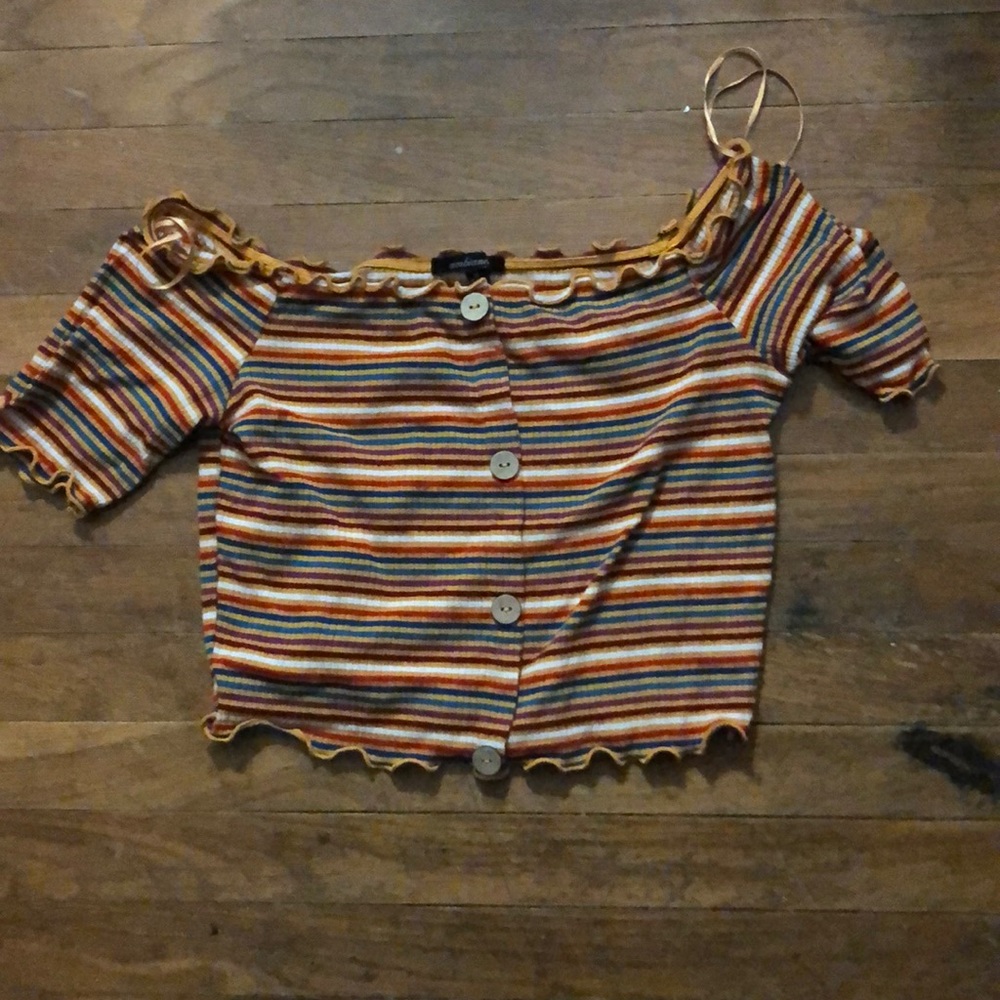 yellow button crop top